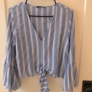 American Eagle bell sleeve tie front shirt large